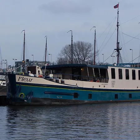 Hotelboat Fleur 2* Amsterdam